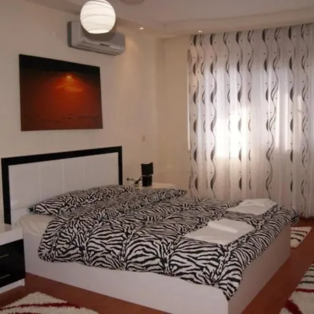 Vila 5 Star With Majestic Views, 1036 *