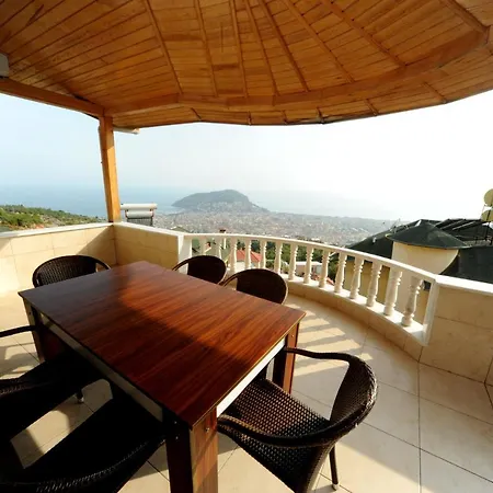Vila 5 Star With Majestic Views, 1036